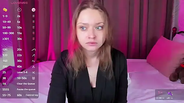 Snapshot of Linda_Bryant chatting on December 2024 12:44:01 AM Linda Bryant online show from December 2024 12:44:01 AM