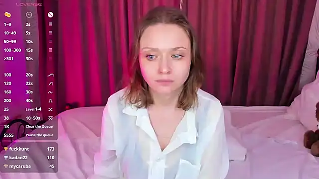 Snapshot of Linda_Bryant chatting on February 2025 05:48:02 AM Linda Bryant online show from February 2025 05:48:02 AM