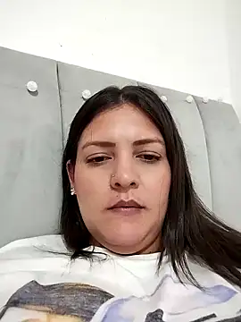 Snapshot of Mia_Hampton chatting on October 2025 07:57:02 PM Mia Hampton online show from October 2025 07:57:02 PM