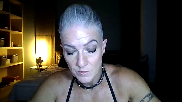 Snapshot of Devon2020 chatting on November 2025 11:43:02 AM Devon2020 online show from November 2025 11:43:02 AM