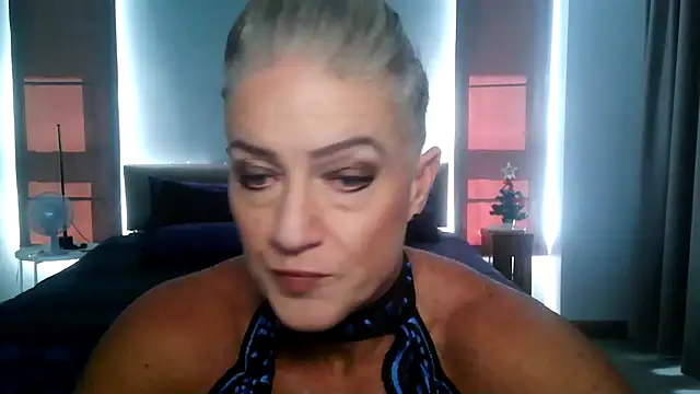 Snapshot of Devon2020 chatting on December 2025 07:25:01 AM Devon2020 online show from December 2025 07:25:01 AM