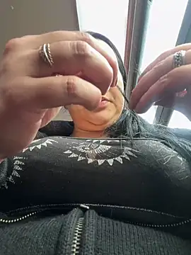 Snapshot of Abril_Luv chatting on February 2025 11:54:01 AM Abril Luv online show from February 2025 11:54:01 AM