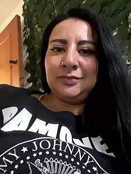 Snapshot of Abril_Luv chatting on February 2025 07:12:02 PM Abril Luv online show from February 2025 07:12:02 PM