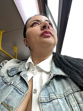 Snapshot of Abril_Luv chatting on February 2025 12:28:01 PM Abril Luv online show from February 2025 12:28:01 PM