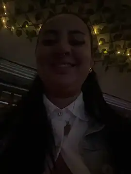 Snapshot of Abril_Luv chatting on February 2025 12:49:01 AM Abril Luv online show from February 2025 12:49:01 AM