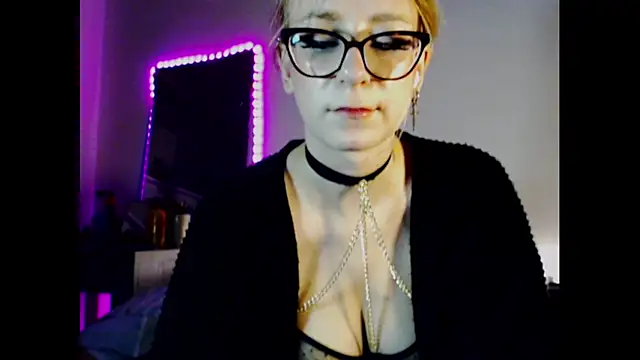 welliza online show from December 2024 04:34:02 AM