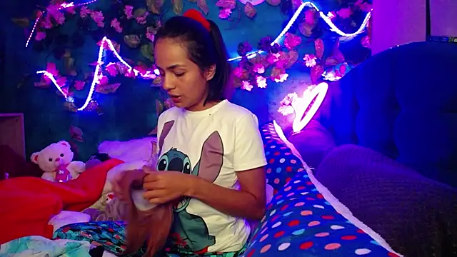 Samara Beltran online show from December 2024 08:44:01 AM