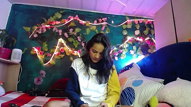 Samara Beltran online show from January 2025 09:57:01 PM