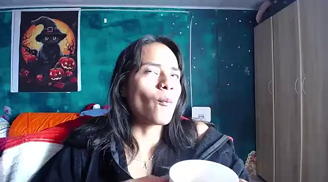 Samara Beltran online show from March 2025 05:28:02 PM