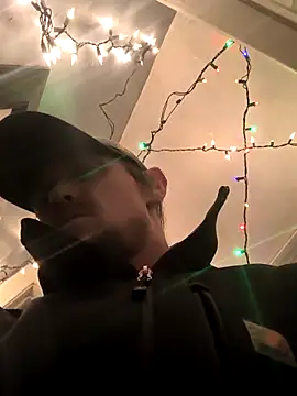 Snapshot of Midwestalpha chatting on December 2025 01:21:02 AM Midwestalpha online show from December 2025 01:21:02 AM