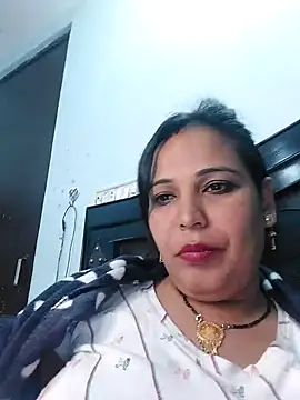 Poojabhabi101 online show from December 2024 05:21:01 PM