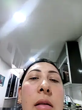 Snapshot of my-kitty chatting on October 2025 10:21:02 PM my-kitty online show from October 2025 10:21:02 PM