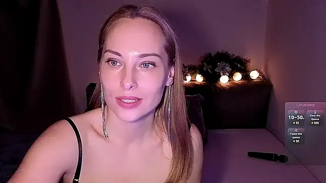 AdeleLady online show from December 2024 06:04:02 PM
