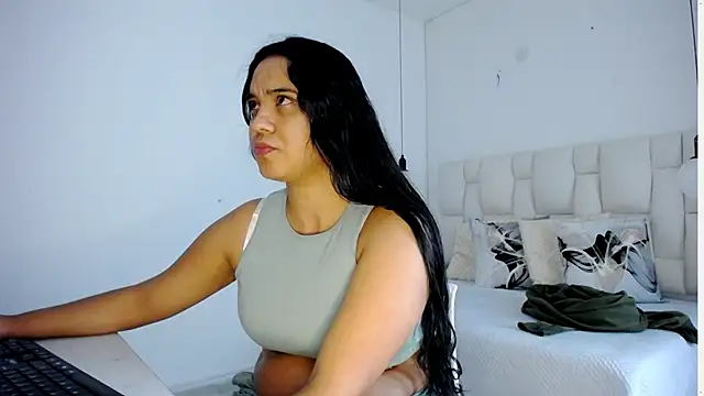 tiffany  pink online show from October 2025 01:49:02 AM