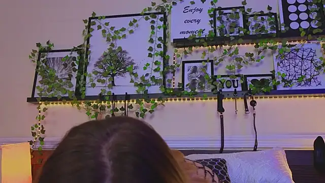 EvaTyrell online show from December 2024 09:28:01 PM