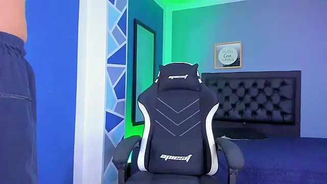 Snapshot of alex_oficial chatting on November 2025 06:52:01 AM alex oficial online show from November 2025 06:52:01 AM