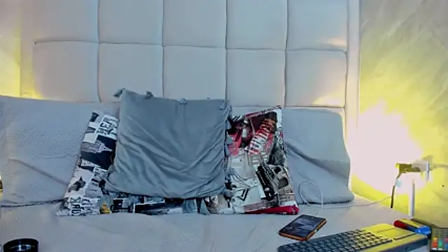 Snapshot of Hecatee_77 chatting on November 2025 07:36:02 PM Hecatee 77 online show from November 2025 07:36:02 PM