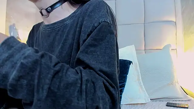 Snapshot of Hecatee_77 chatting on November 2025 07:46:02 PM Hecatee 77 online show from November 2025 07:46:02 PM