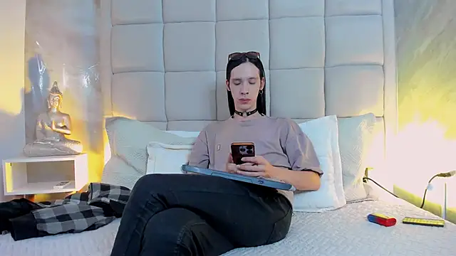 Snapshot of Hecatee_77 chatting on November 2025 07:58:01 PM Hecatee 77 online show from November 2025 07:58:01 PM