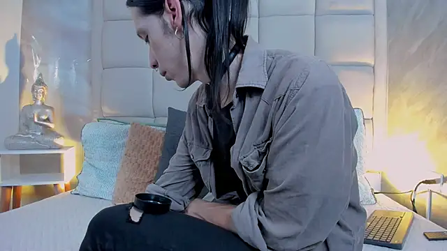 Snapshot of Hecatee_77 chatting on November 2025 08:08:01 PM Hecatee 77 online show from November 2025 08:08:01 PM