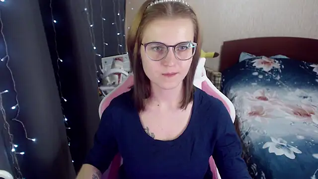 MissBrightShine online show from January 2025 01:02:02 PM