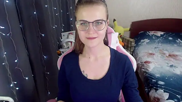 MissBrightShine online show from January 2025 12:36:02 PM