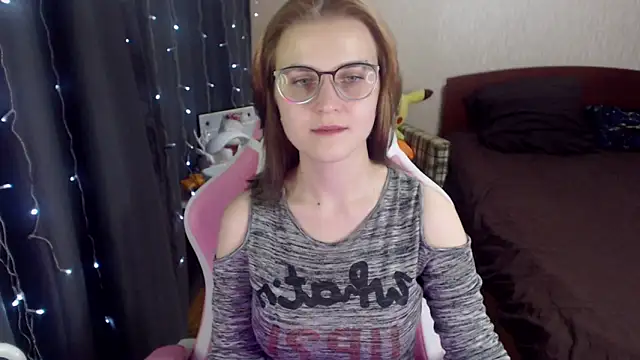 MissBrightShine online show from January 2025 01:01:01 PM