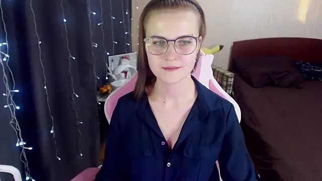 MissBrightShine online show from January 2025 01:08:01 PM