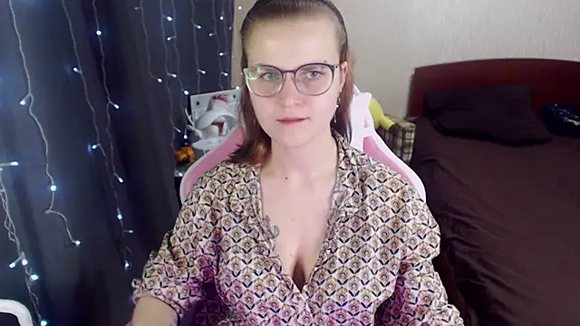 MissBrightShine online show from January 2025 04:02:02 PM