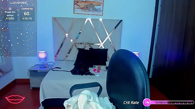 carolynne18 online show from December 2024 12:18:02 PM
