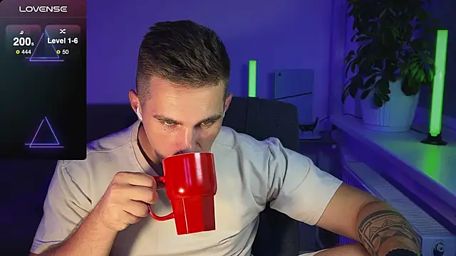 Snapshot of Sweeet__boy chatting on September 2025 06:30:01 PM Sweeet boy online show from September 2025 06:30:01 PM