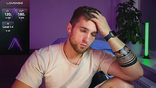 Snapshot of Sweeet__boy chatting on October 2025 01:12:01 PM Sweeet boy online show from October 2025 01:12:01 PM