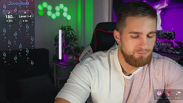 Snapshot of Sweeet__boy chatting on December 2025 12:33:02 PM Sweeet boy online show from December 2025 12:33:02 PM