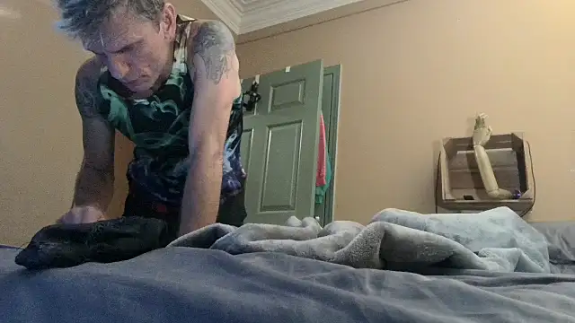 Snapshot of leahcimnikral chatting on November 2025 07:29:01 AM leahcimnikral online show from November 2025 07:29:01 AM