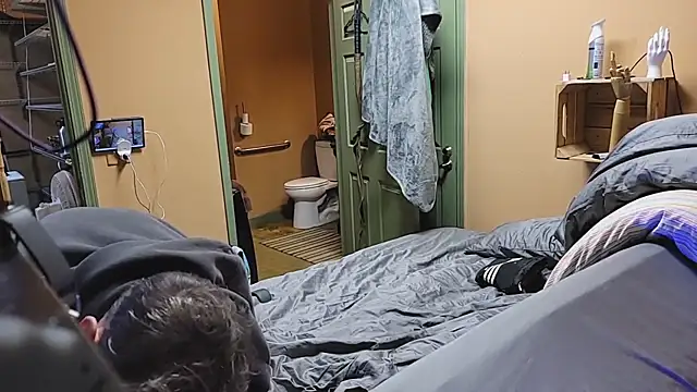 Snapshot of leahcimnikral chatting on December 2025 05:23:01 AM leahcimnikral online show from December 2025 05:23:01 AM