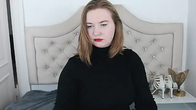 LaraDream online show from December 2024 12:19:01 AM
