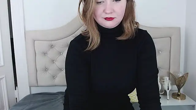 LaraDream online show from December 2024 03:47:01 AM