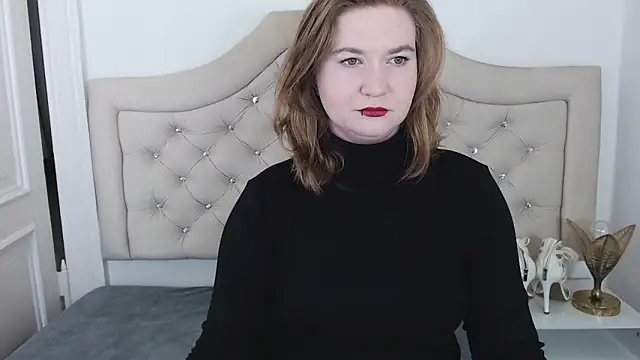 LaraDream online show from December 2024 05:43:01 PM
