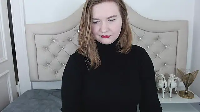 LaraDream online show from December 2024 08:47:01 PM